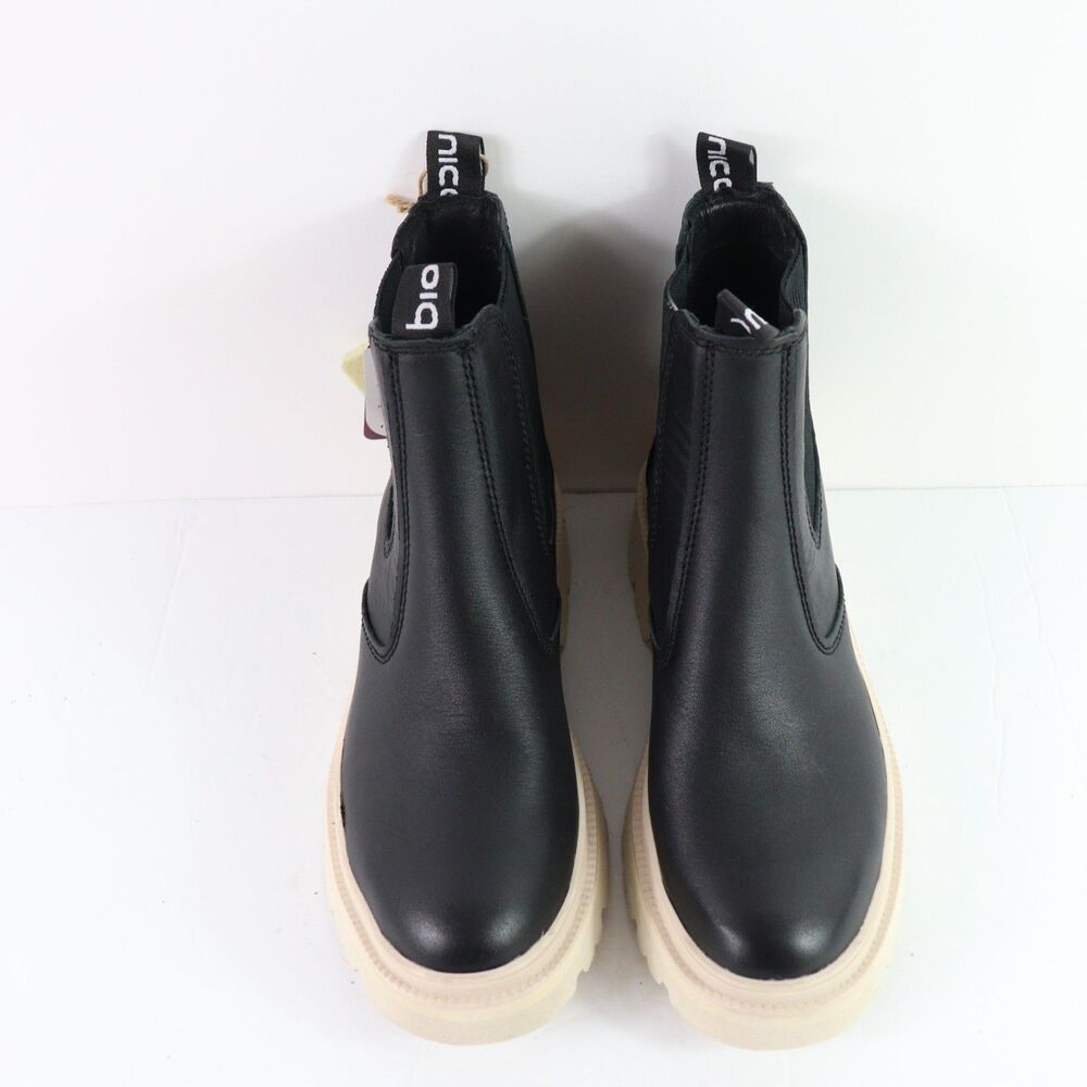 NWT Bionica Drina Black Leather Lug Sole Water Resistant Chelsea Boots 8.5 - Picture 5 of 9